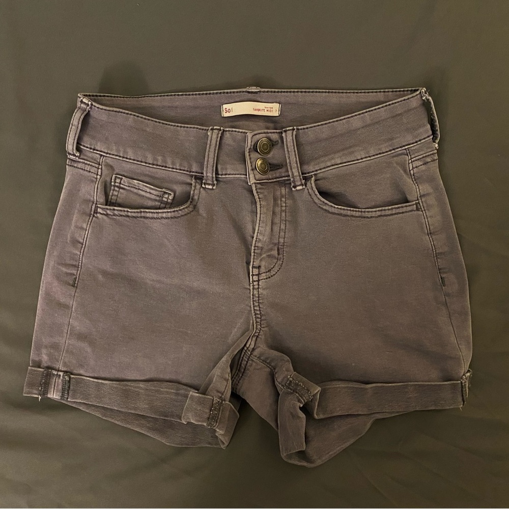 SO Dark Gray Midi Shorts Size 7